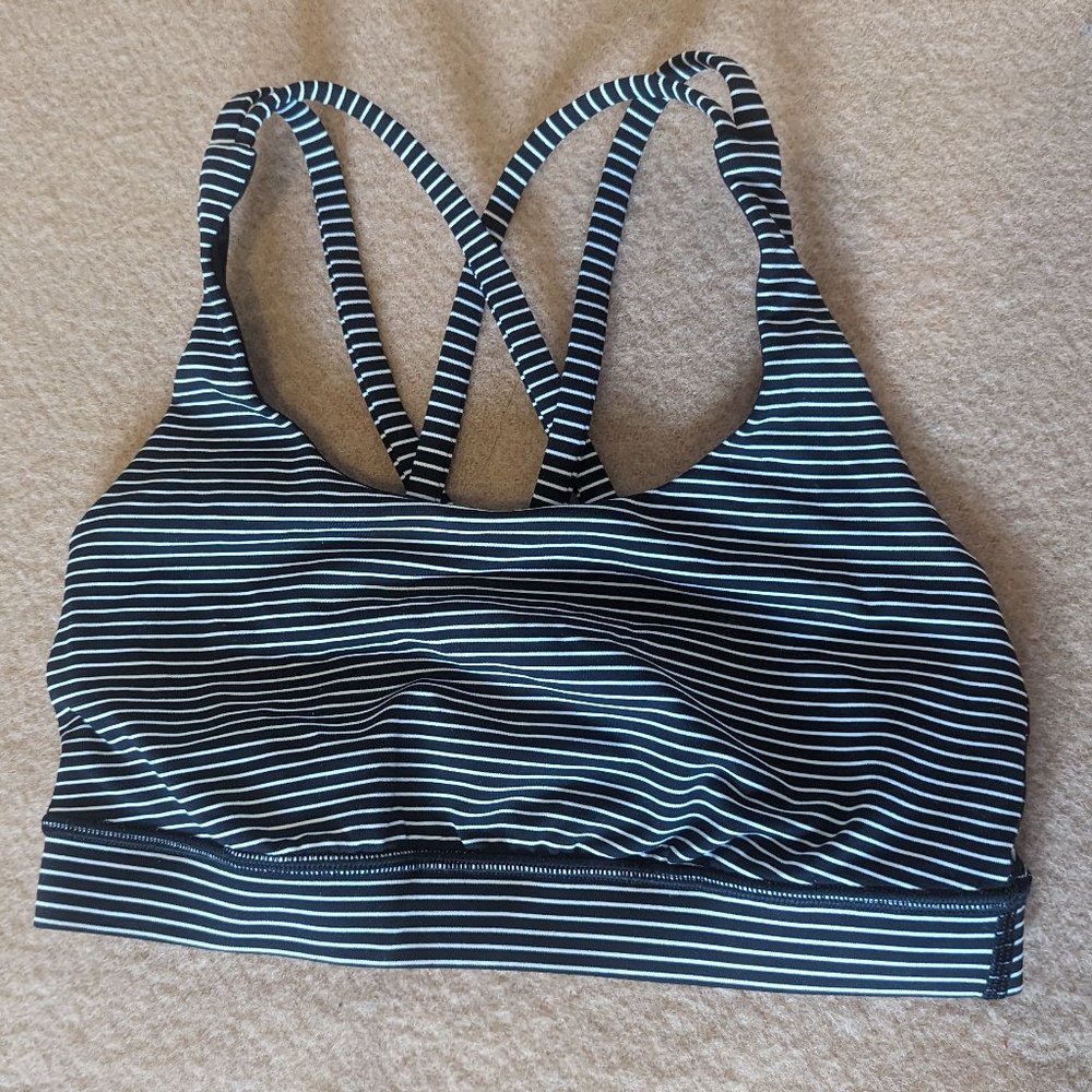 Lululemon sports bra